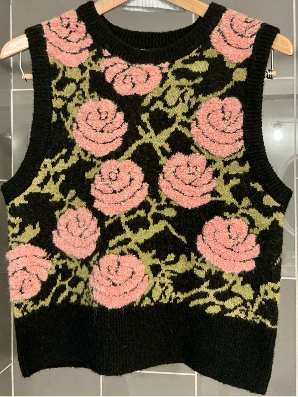 Rose Floral Sweater Vest Black Pink Olive Size S